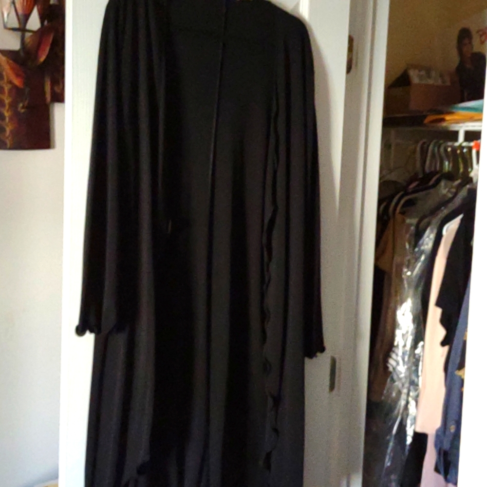 Unisex~Plain Black Slight Type  Ruffle Edging 360°~ No Closure~ No Collar